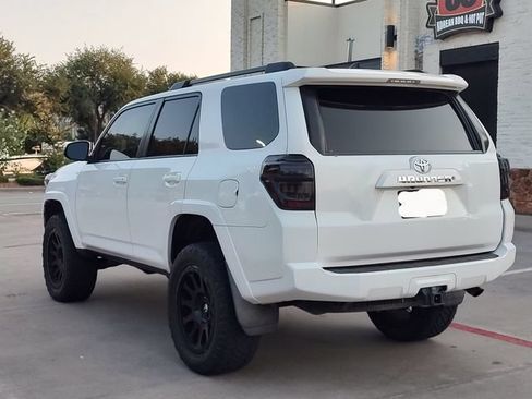 Used 2016 Toyota 4Runner SR5 RWD image 5