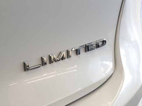 Certified 2024 Toyota Crown AWD/4WD image 8