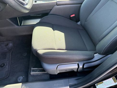 Used 2023 Nissan Rogue S image 12