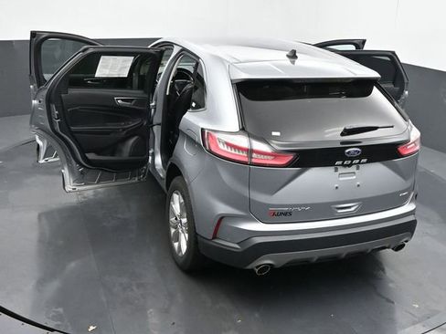 Used 2022 Ford Edge Titanium image 43