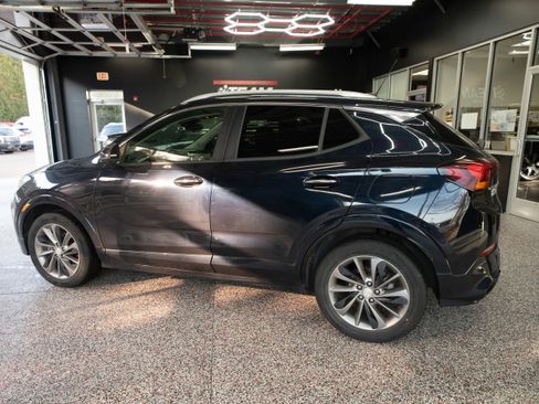 Used 2020 Buick Encore GX Preferred w/ Sport Touring Package image 2