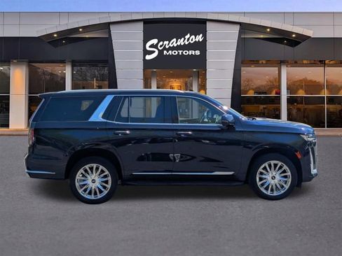 Used 2023 Cadillac Escalade Premium Luxury AWD/4WD image 6