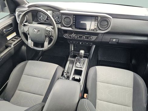 Used 2020 Toyota Tacoma TRD Off-Road image 28