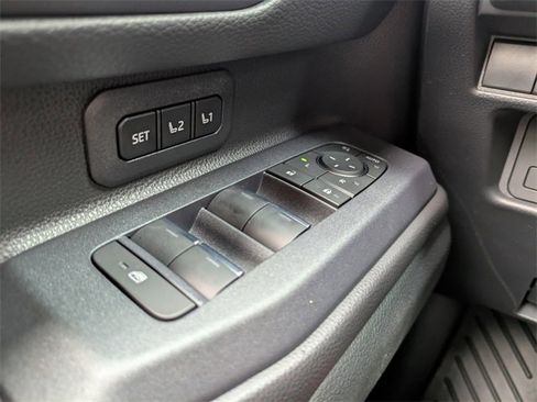 Used 2025 Toyota Land Cruiser image 27