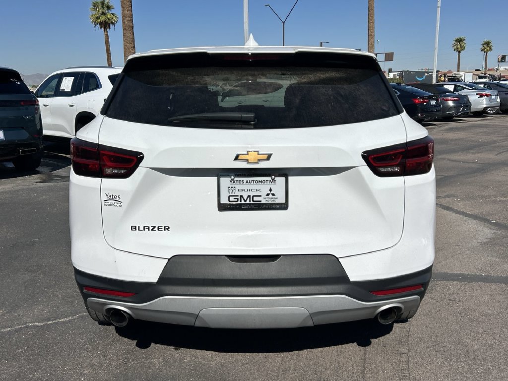 Used 2025 Chevrolet Blazer LT FWD image 5