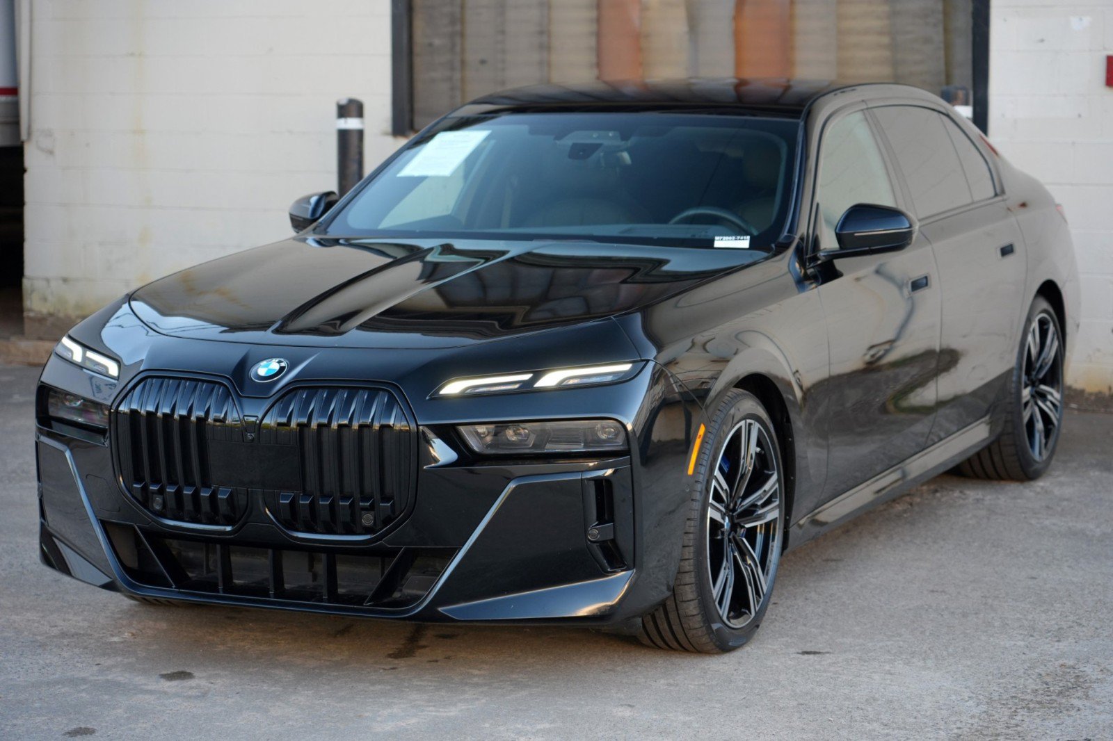 Used 2023 BMW 740i RWD image 59
