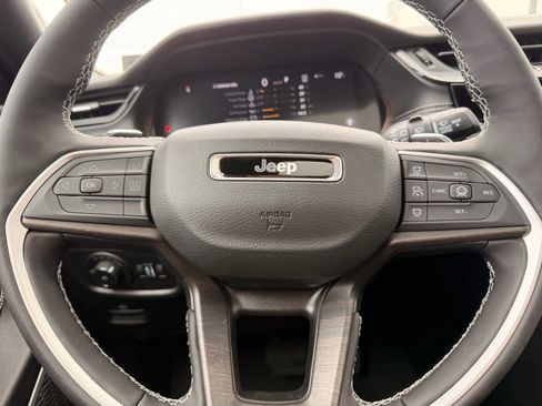 New 2026 Jeep Grand Cherokee Limited AWD/4WD image 13