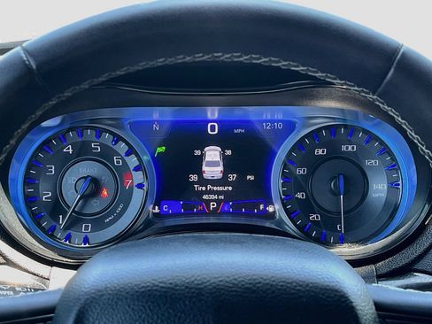 Used 2022 Chrysler 300 S RWD image 12
