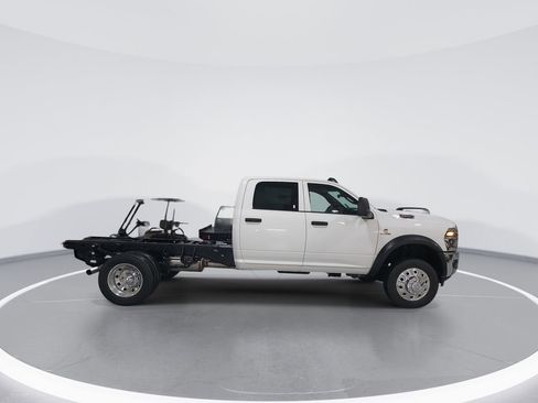New 2026 RAM 4500 Tradesman w/ Chrome Appearance Group AWD/4WD image 9
