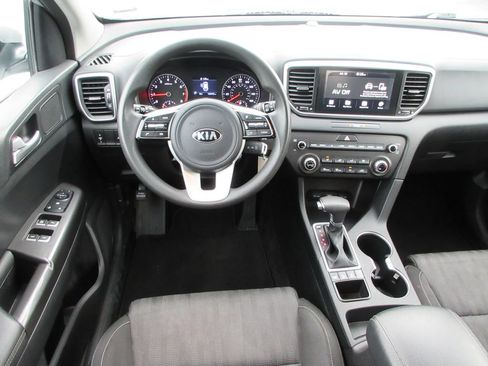 Used 2020 Kia Sportage LX AWD/4WD image 15