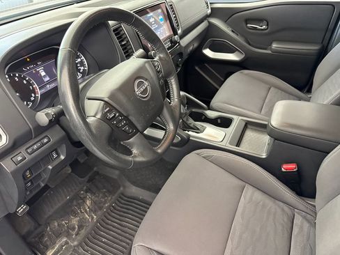 Used 2022 Nissan Frontier SV RWD image 9