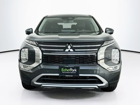 Used 2025 Mitsubishi Outlander SE AWD/4WD image 2