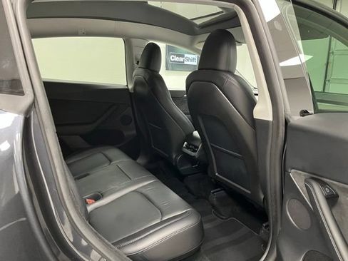 Used 2024 Tesla Model Y 2WD image 49