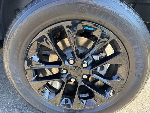 Used 2023 Jeep Wrangler Unlimited Sahara w/ Cold Weather Group image 14