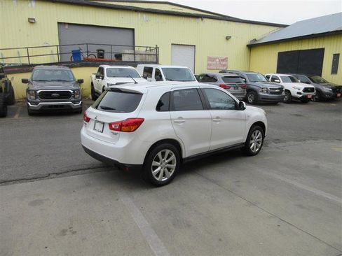 Used 2013 Mitsubishi Outlander Sport ES image 7