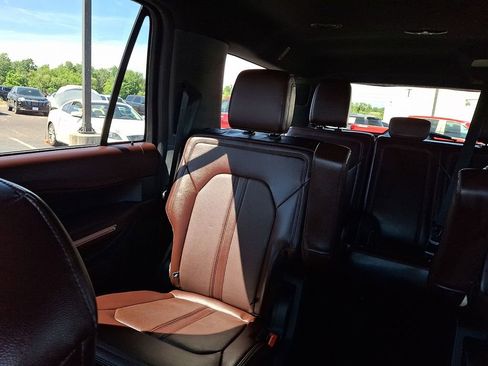 Used 2024 Ford Expedition Max Limited AWD/4WD image 19