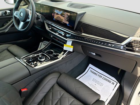 New 2026 BMW X7 xDrive40i w/ Executive Package image 15