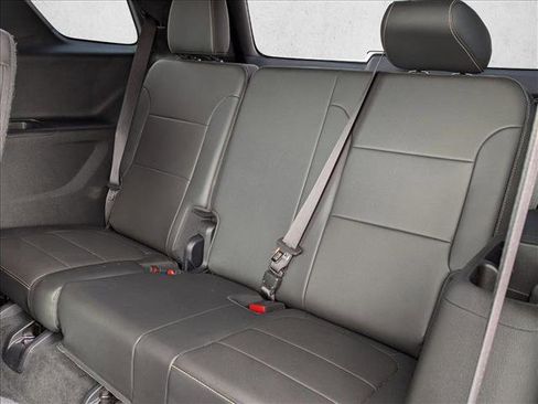 Used 2023 Chevrolet Traverse Premier w/ Redline Edition FWD image 21