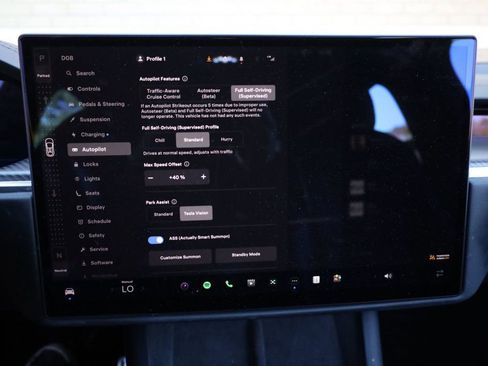 Used 2022 Tesla Model X Plaid image 33