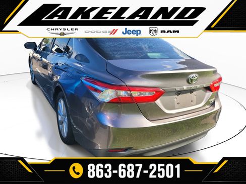 Used 2019 Toyota Camry LE FWD image 6