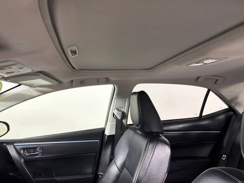 Used 2014 Toyota Corolla S Premium w/ Driver Convenience Package image 13