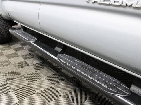 Used 2021 Toyota Tacoma TRD Sport image 40