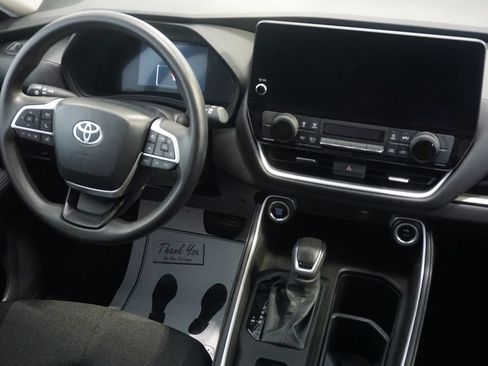 Certified 2025 Toyota Grand Highlander FWD image 29