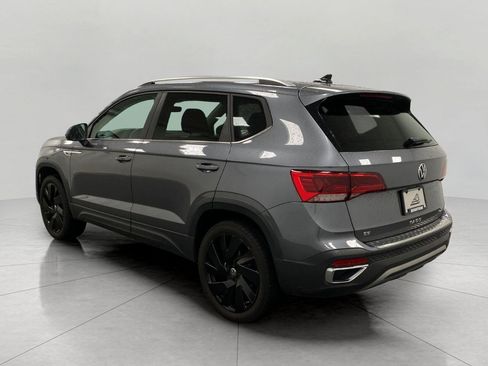 Used 2023 Volkswagen Taos SE w/ Panoramic Sunroof Package AWD/4WD image 7