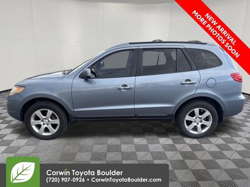 Used 2009 Hyundai Santa Fe Limited w/ Navigation Pkg 5 FWD image 4