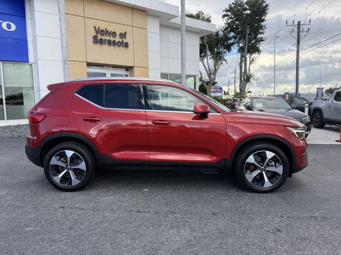 Used 2024 Volvo XC40 B5 Plus w/ Protection Package AWD/4WD image 2