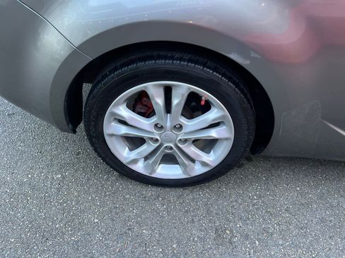 Used 2012 Kia Forte Koup SX image 9