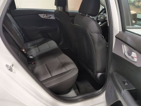 Certified 2023 Kia Forte LXS w/ LXS Technology Package FWD image 11