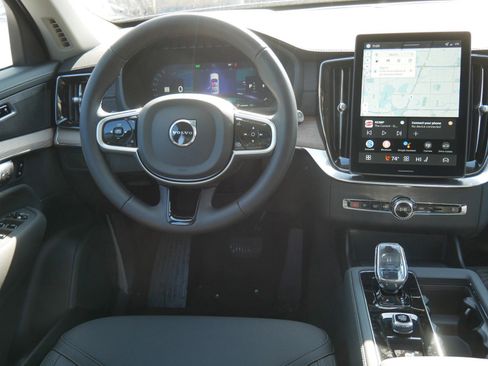 New 2026 Volvo XC90 B6 Plus AWD/4WD image 7