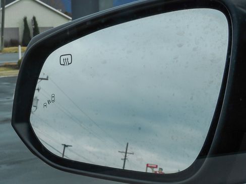 Used 2024 Toyota Sienna LE image 21