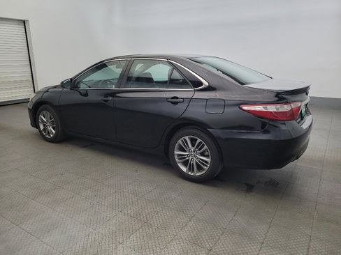 Used 2016 Toyota Camry SE image 3