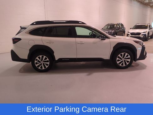 Used 2023 Subaru Outback Premium AWD/4WD image 3