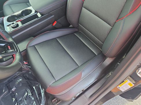 Used 2026 Chevrolet Equinox RS FWD image 14