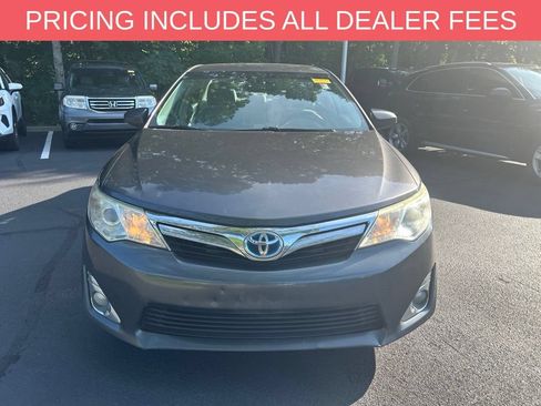 Used 2013 Toyota Camry XLE FWD image 2