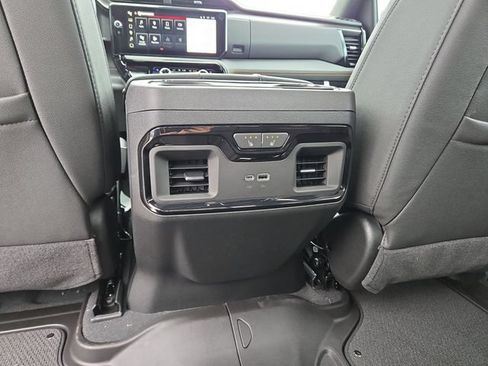 New 2026 GMC Sierra 1500 AT4 w/ Technology Package AWD/4WD image 33