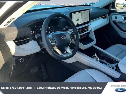 New 2026 Ford Explorer Active w/ Active Comfort Package image 8