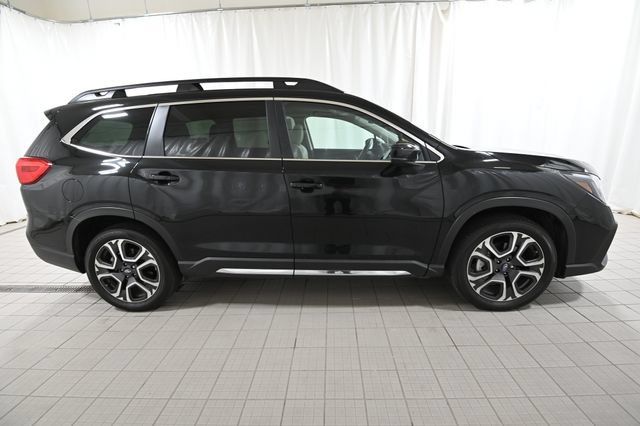 Used 2025 Subaru Ascent Limited AWD/4WD image 16