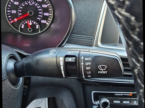 Used 2020 Kia Optima SE image 18