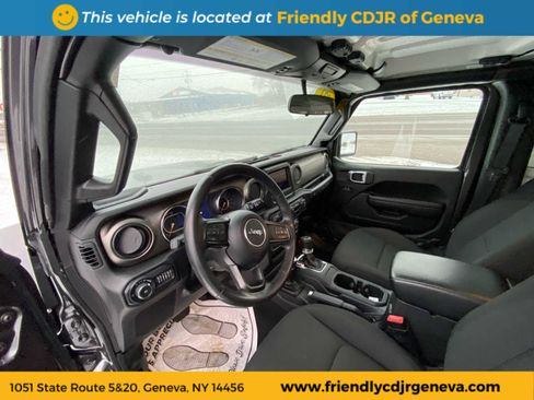 Used 2021 Jeep Wrangler Sport S image 12