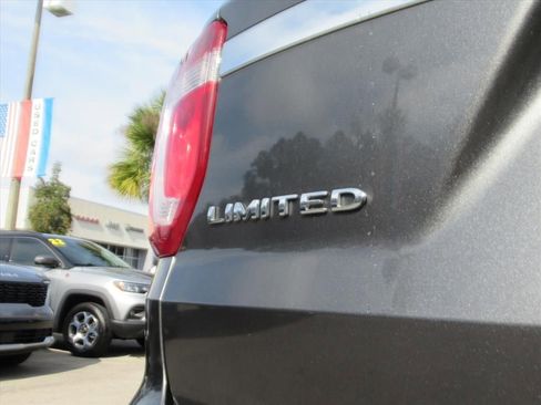 Used 2019 Ford Explorer Limited w/ Class III Trailer Tow Package image 8