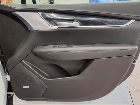 Certified 2025 Cadillac XT5 Premium Luxury AWD/4WD image 12