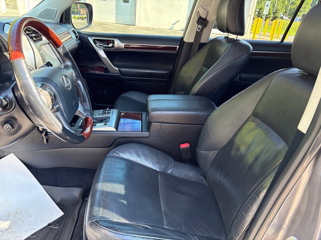 Used 2015 Lexus GX 460 w/ Premium Package AWD/4WD image 9