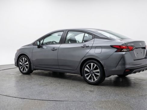 Used 2025 Nissan Versa SV FWD image 6