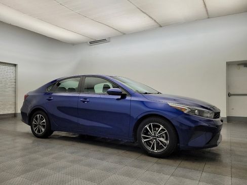 Used 2022 Kia Forte LXS image 11