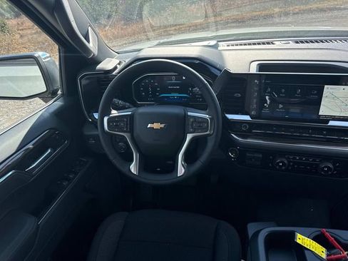 New 2026 Chevrolet Silverado 1500 LT image 17
