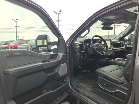 Used 2023 Ford F250 Lariat w/ Lariat Ultimate Package AWD/4WD image 8